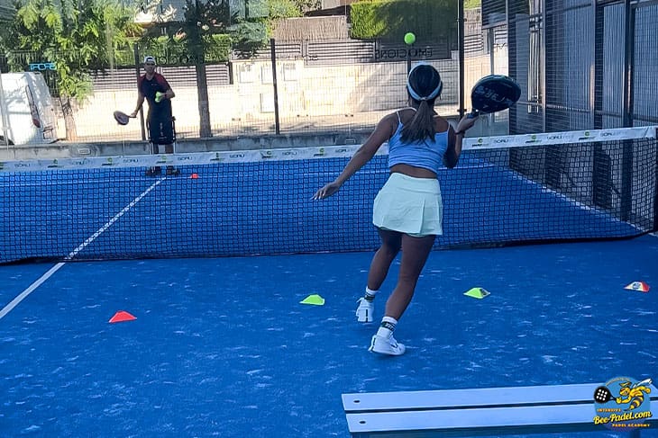 Sharpening the forehand volley skills with Padel coach Sergi Rodriguez Fernandez in Spain, as a Shanghainese player undergoes intensive Padel training. 🎾🌟 #PadelTraining #SergiRodriguezFernandez