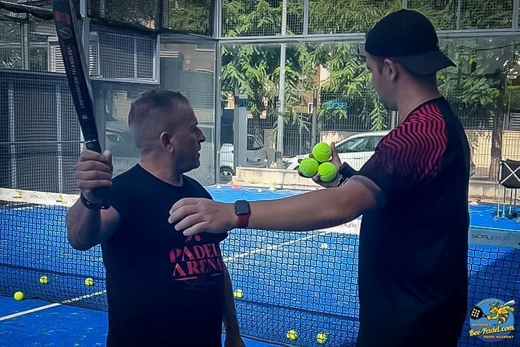 Padel for starters how to volley, no back swing