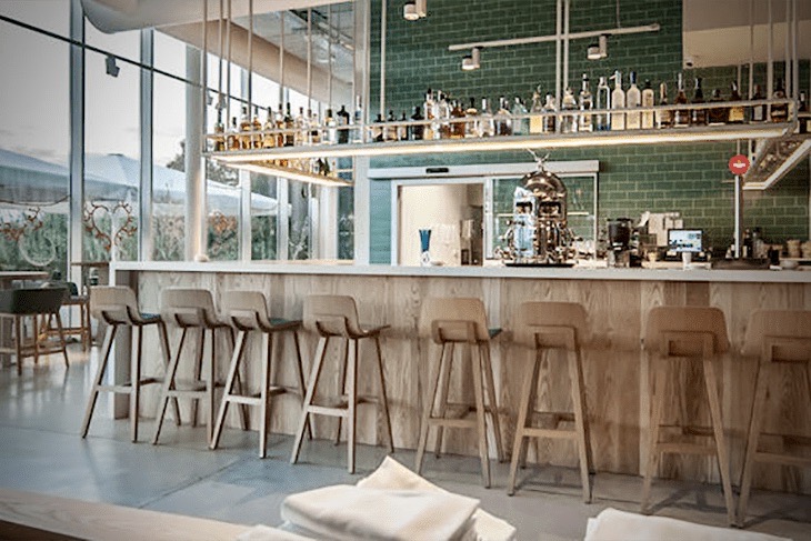 Sorli Emocions Hotel Restaurant & Bar | 50m from Padel Courts – Event Booking, Barcelona Sorli Emocions hotel restaurant and bar located 50 meters from Event Booking padel courts in Vilassar de Dalt, Barcelona