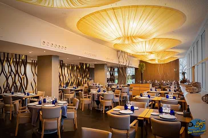 Indoor Terrace Dining at Hotel Atenea Port Mataró | Fine & Casual Dining with Paella Indoor terrace restaurant at Hotel Atenea Port Mataró offering fine and casual dining with great quality paella