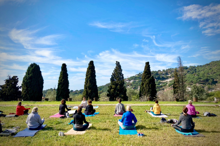 Yoga and meditation session at Masia Can Casadellà for relaxation after an intensive padel clinic just 1 km away